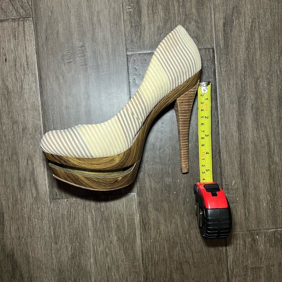 Jessica Simpson Striped heels with wood 😍 - Picture 6 of 6
